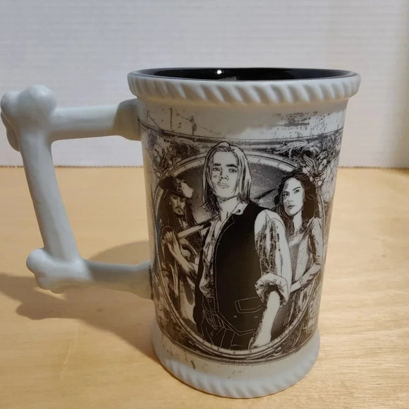 Disney Pirates Of The Caribbean 3D Mug Cup EXC - Picture 3 of 5